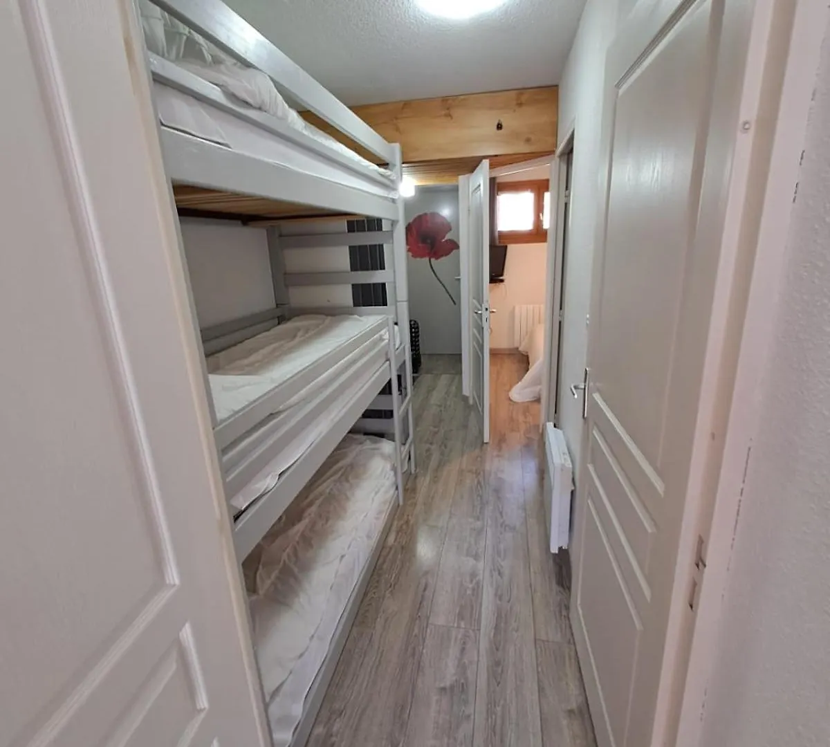 Appartement T2 Coin Montagne Vars  Apartment